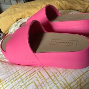Yellow box platforms, hot pink, excellent condition
